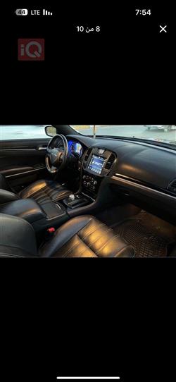 کرایسلەر 300